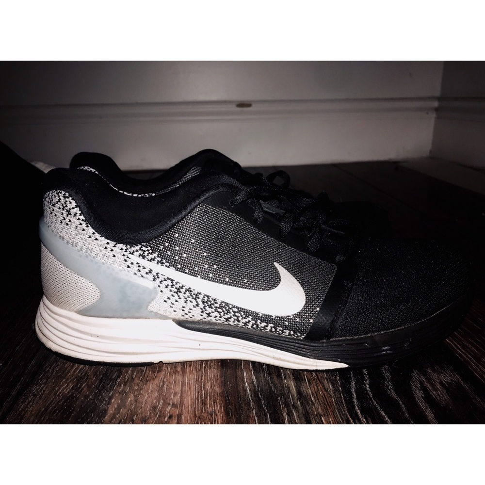 Nike Lunarglide 7 Athletic Shoes